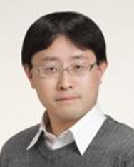 塩谷 哲史